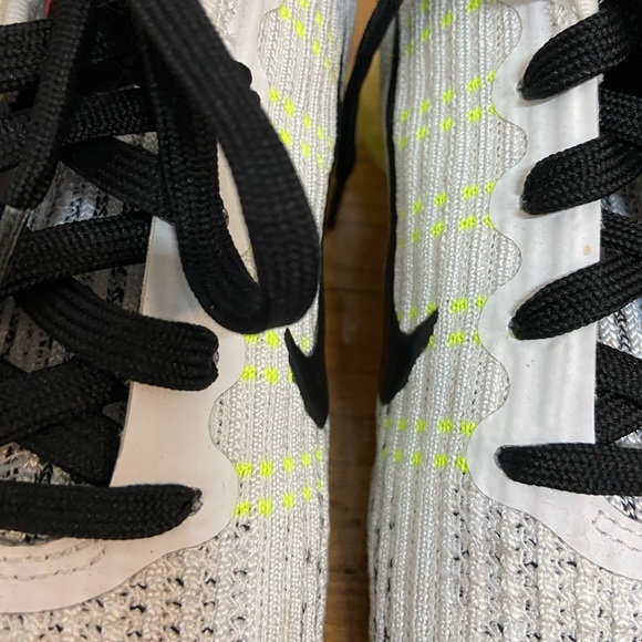 WOMEN’S NIKE AIR VAPORMAX FLYKNIT 3 - GREEN COLLECTION - SIZE 5.5 - Picture 6 of 8